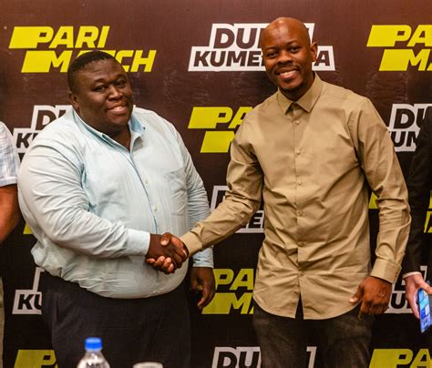 Mashabiki Nane wa Soka Kusafiri Kwenda Dubai Kupitia .